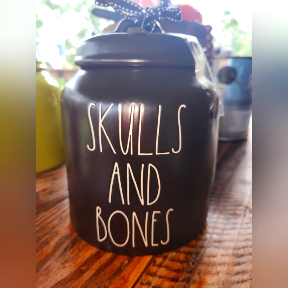 Rae Dunn SKULLS AND BONES canister